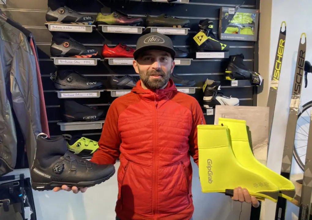 Überschuhe oder Winterschuhe wählen?