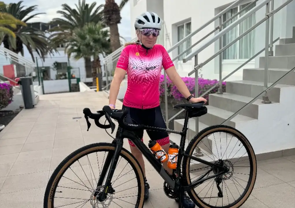Eva Vrabcová Nývltová und Bewertung des Gravelbikes Cannondale Topstone 4