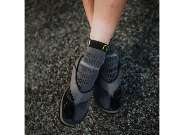 Sidas T-Free Run Laufsocken Grau/Schwarz