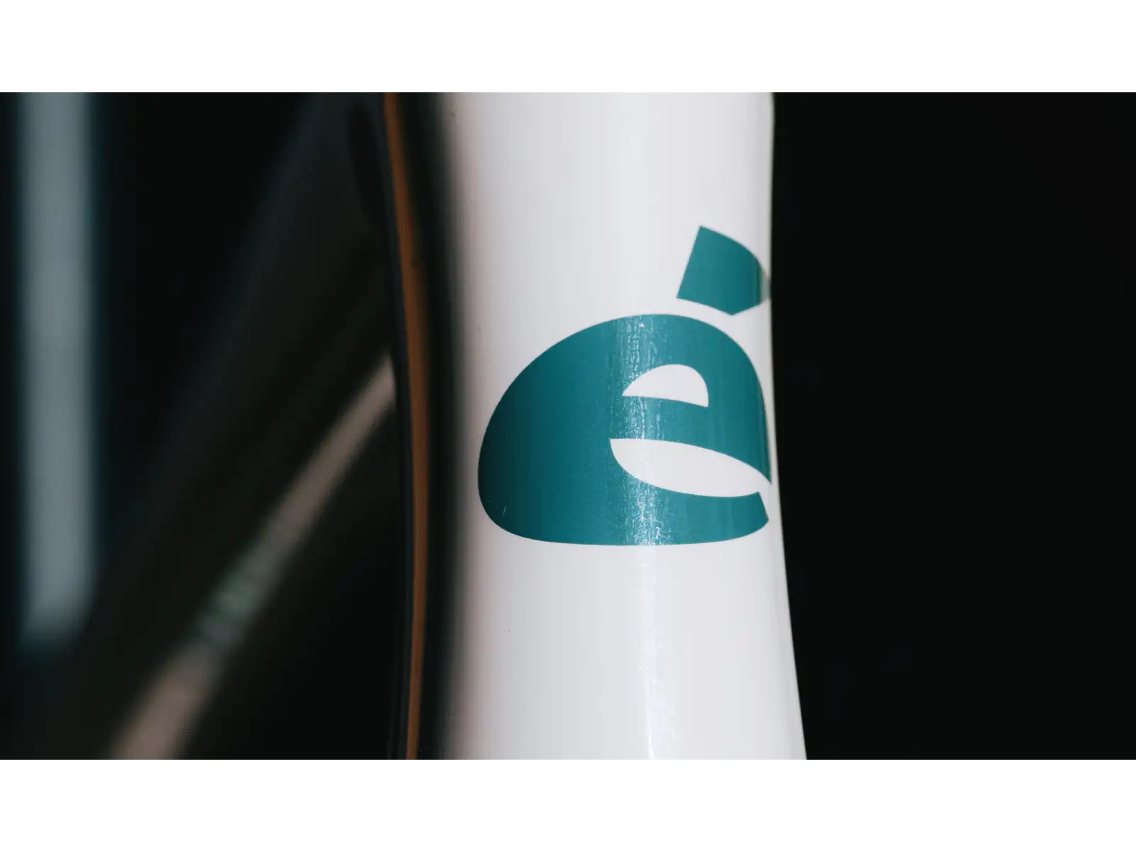 Cervélo Caledonia-5 SRAM Red AXS Sandstone
