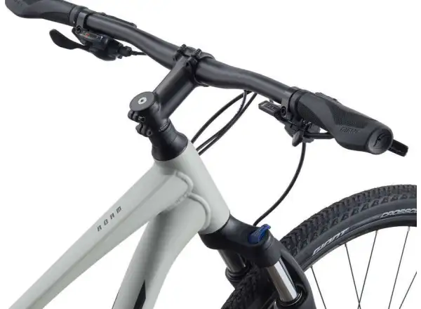 Giant Roam 3 Disc Metal Trekkingrad