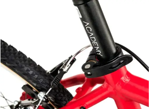 Academy Grade 5 Kinderfahrrad 24" rot