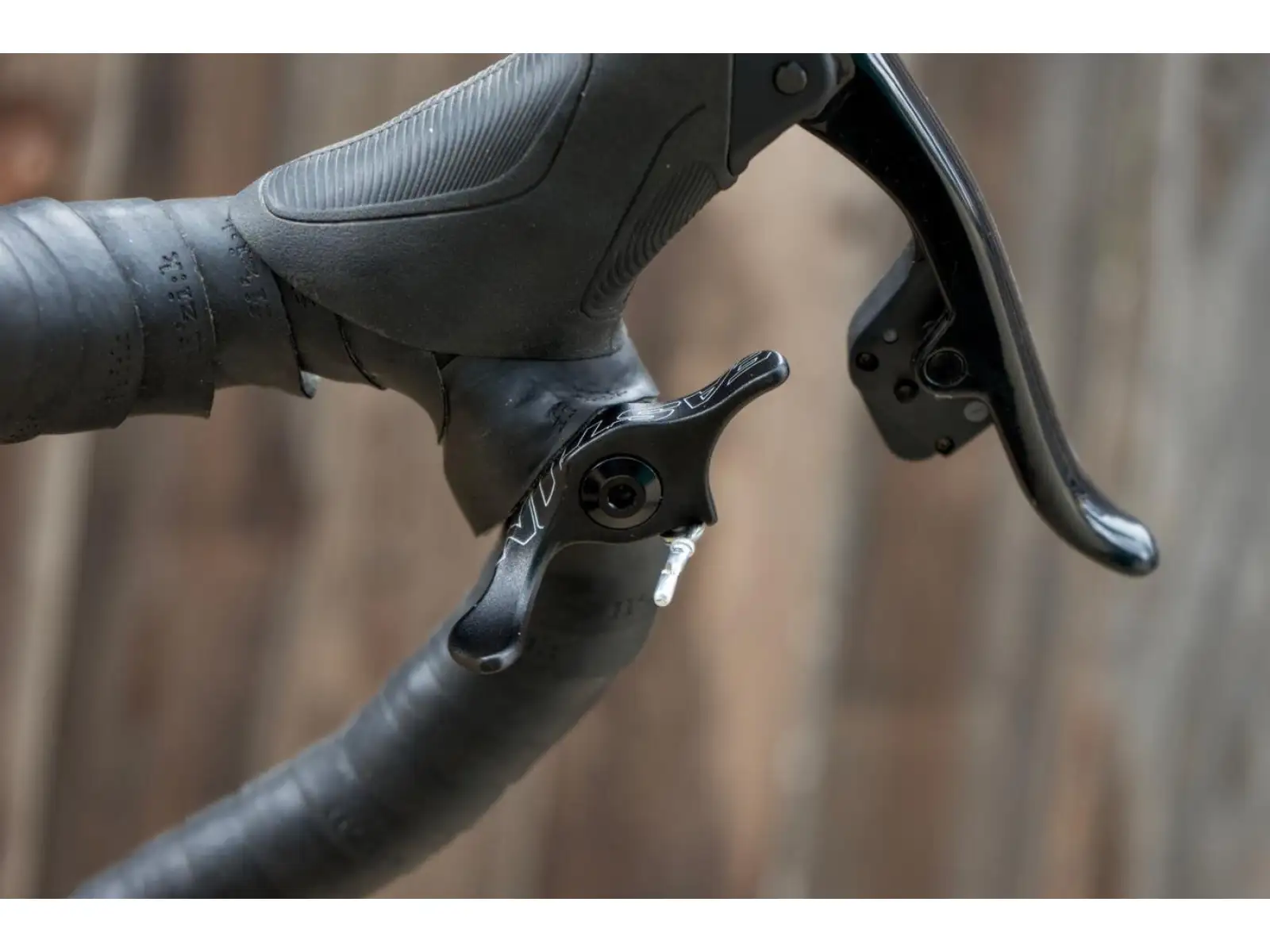 Easton Remote AX DB Post Underhood Dual Pull Hebel zur Sattelstütze