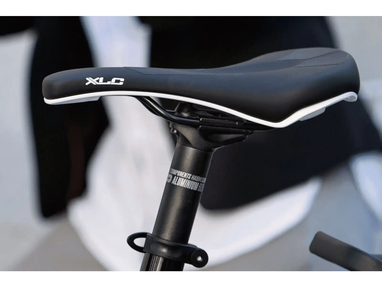 XLC SA-T18 E-Bike-Sattel Unisex Schwarz/Grau