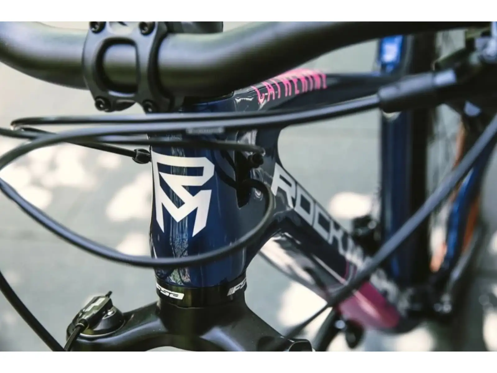 Rock Machine Catherine CRB 20-29 Glanz Dunkelblau/Rosa/Silber Mountainbike