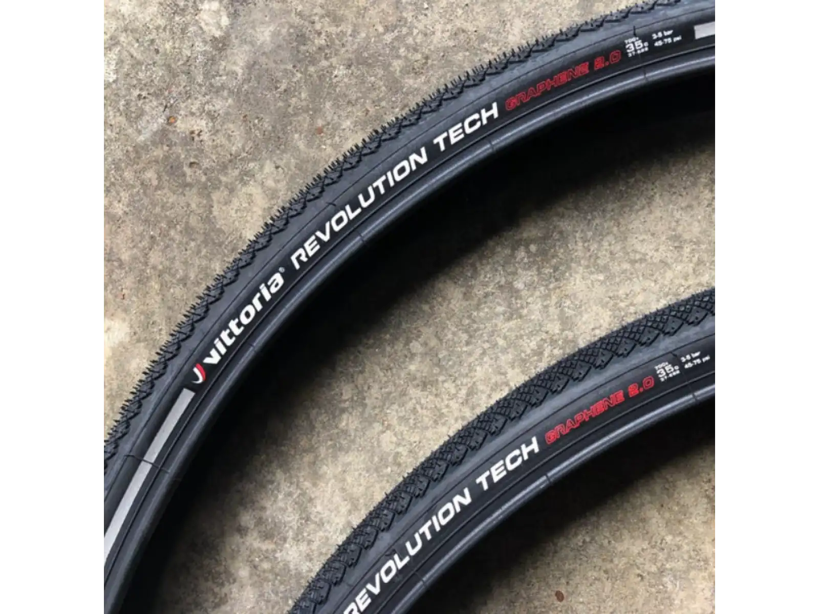 Vittoria Revolution Tech Reflective G2.0 27,5x2,00" Trekking-/City-Reifen Draht