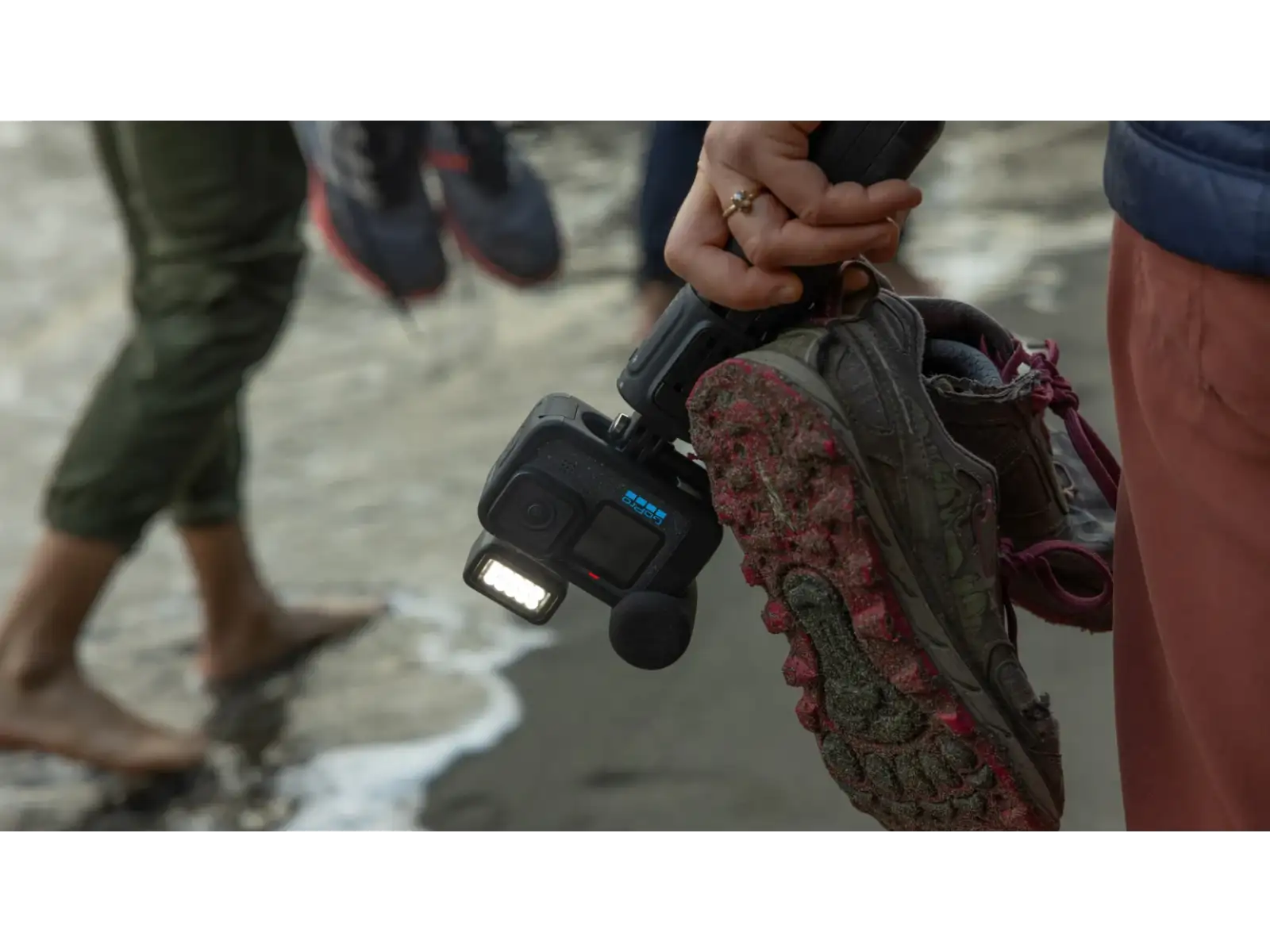GoPro HERO12 Black Creator Edition Action-Kamera + Thermobecher.