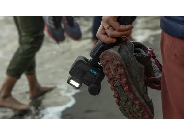 GoPro HERO12 Black Creator Edition Action-Kamera + Thermobecher.