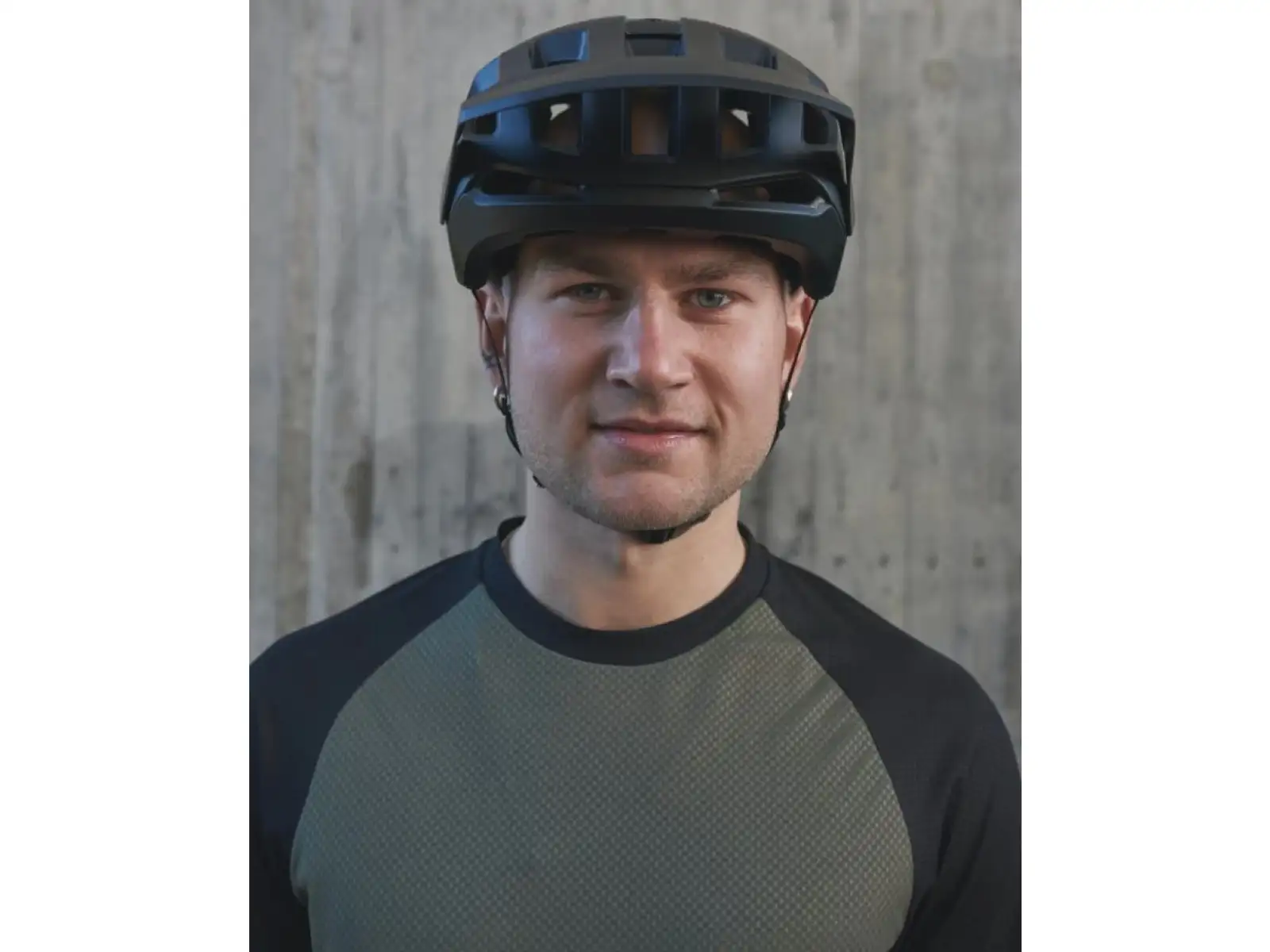 POC Kortal Helm Uranium Black/Argentite Silver Matt