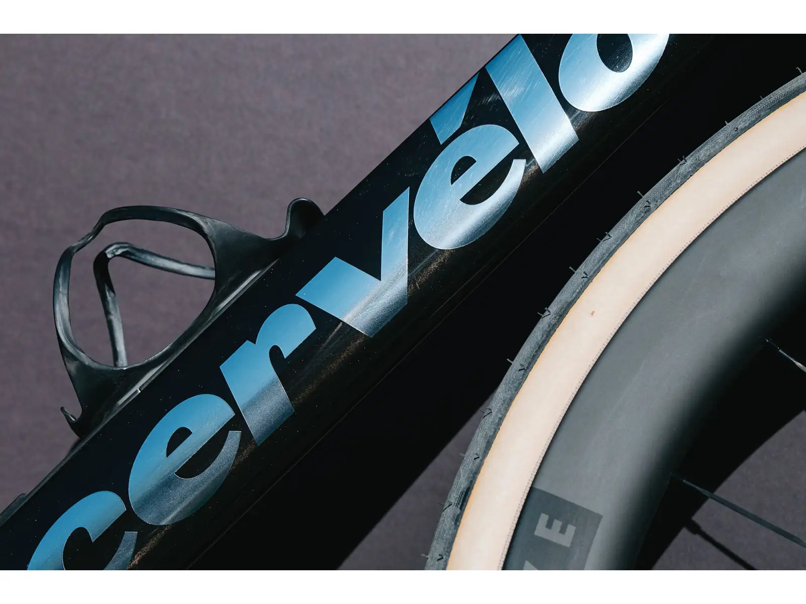 Cervélo Aspero-5 Shimano GRX RX825 Di2 1 Five Black Gravelbike