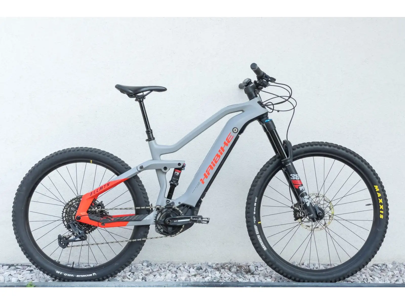 Haibike AllMtn 6 CRB Grey/Red vollgefedertes Elektrofahrrad aus VERLEIH