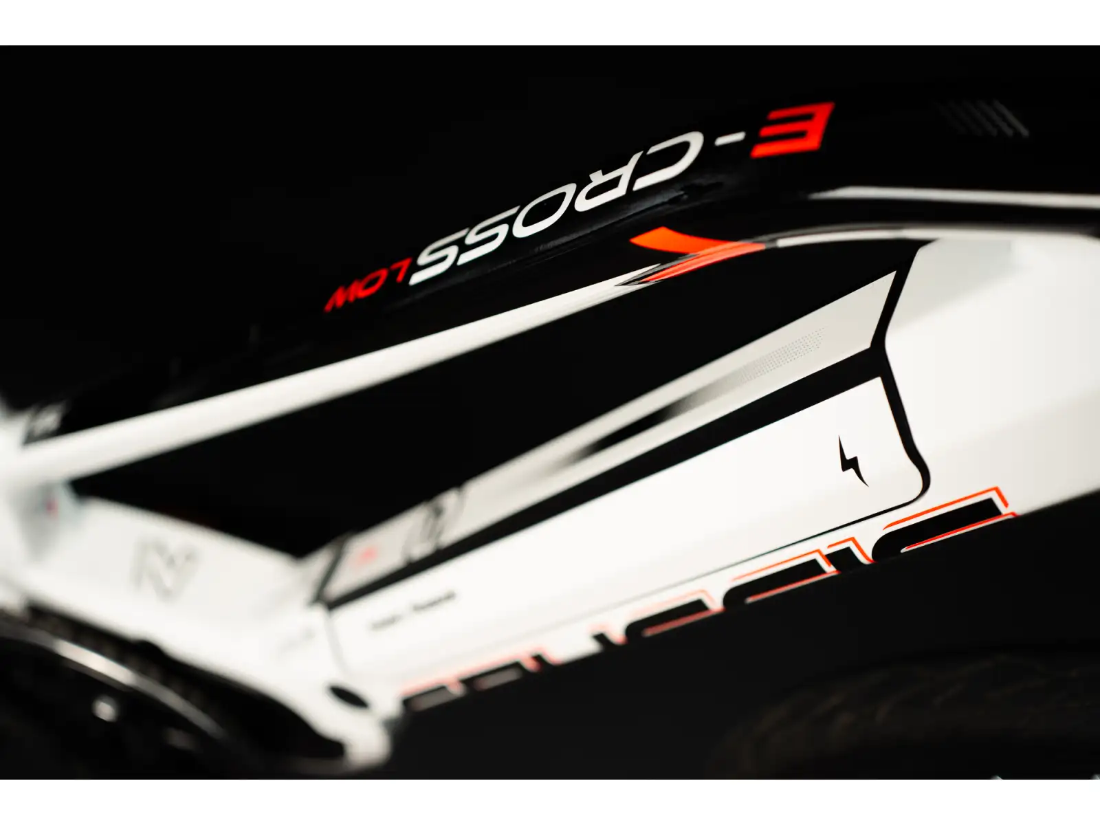 Crussis e-Cross low 7.8-M ist ein Elektro-Mountainbike.