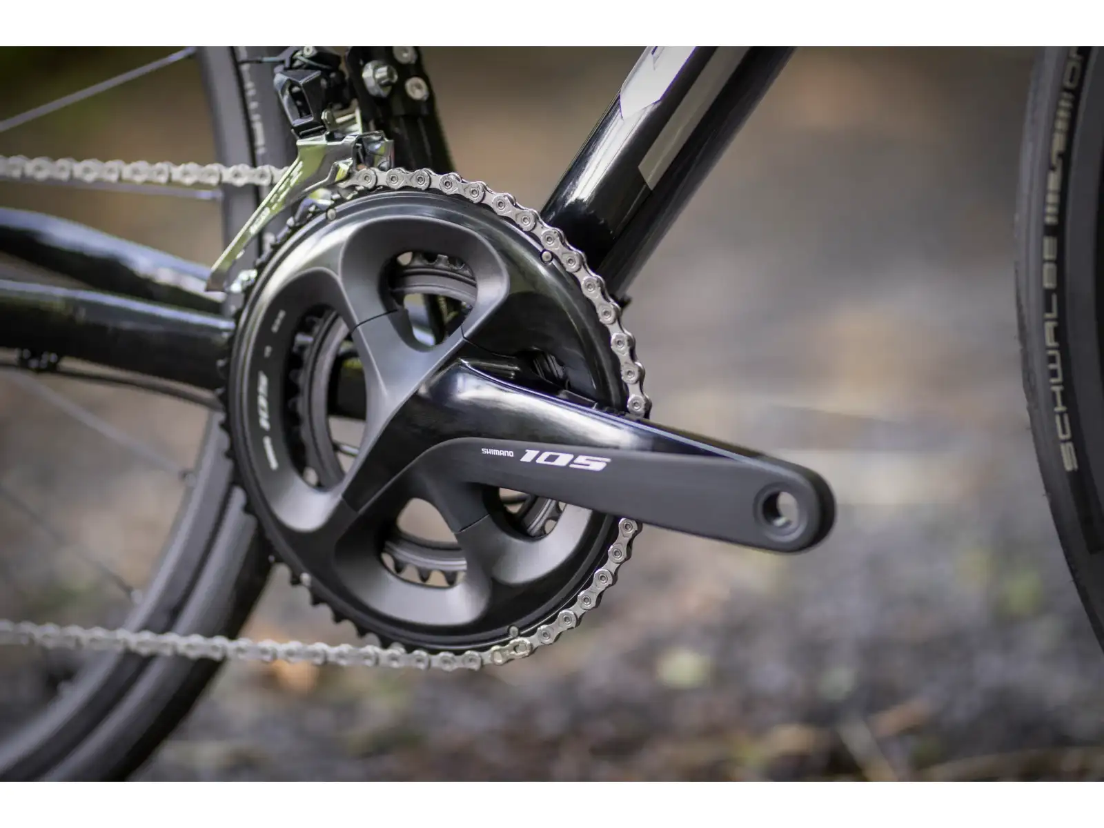 Superior X-Road Issue Glanz Schwarz Metallic/Chrome Silber/Team Rot Rennrad