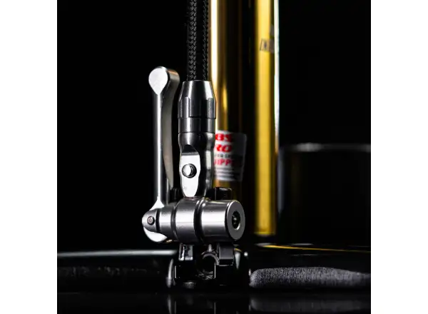 Lezyne 18K Digital Drive Werkstattpumpe GOLD/BLACK