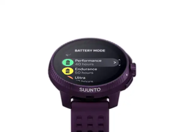 Die Suunto Race Titanium Smartwatch Amethyst.