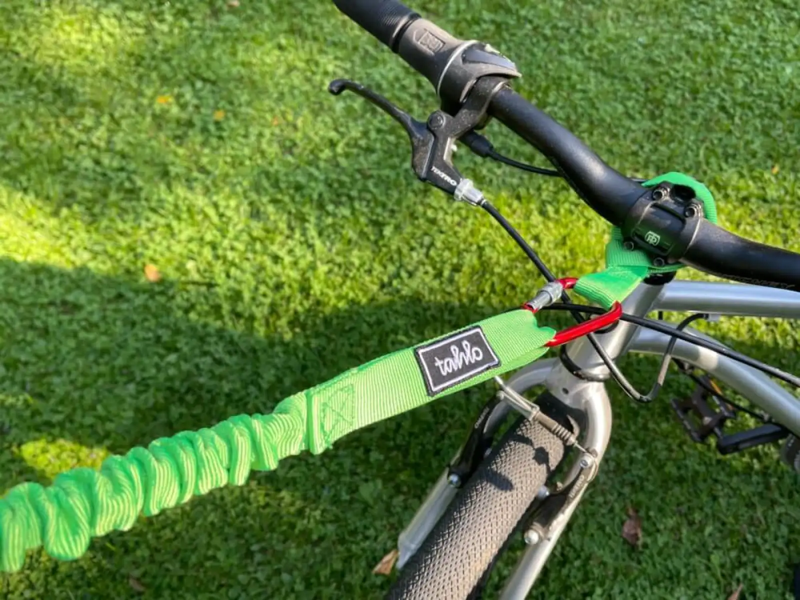 Zugseil Premium Umhängeband mit Karabiner grün