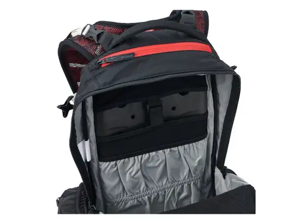 USWE Flow 16 Rucksack mit Rückenprotektor Schwarz/Rot 16l Größe S