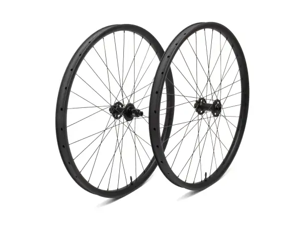 Javax ER521 Ratchet Disc IS6 karbonová 29" Enduro Räder