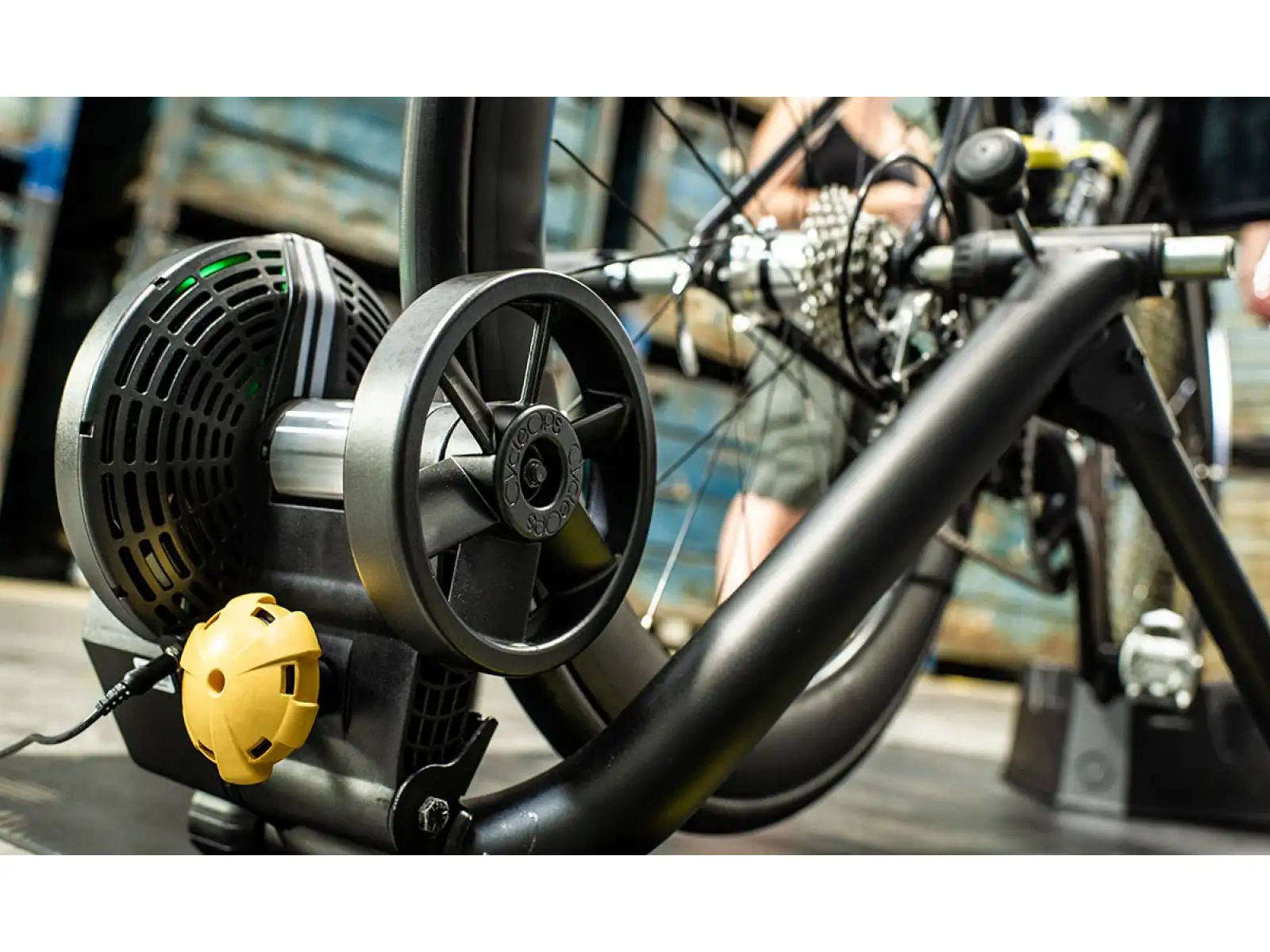 Saris M2 Smart Heimtrainer