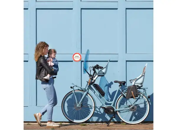 Urban Iki Kindersitz vorn mit Adapter Aotake Light Blue/Shinju Weiß