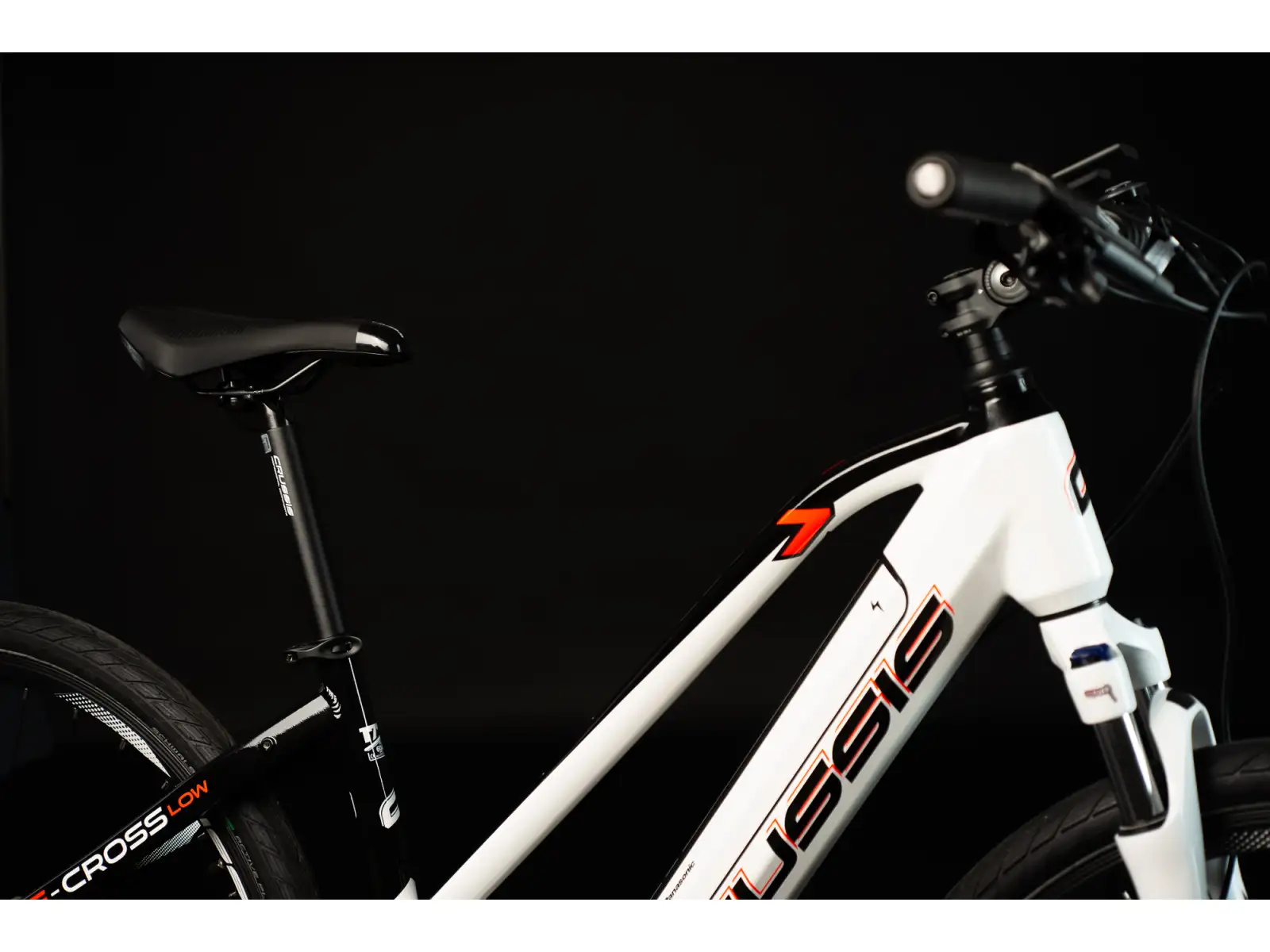 Crussis e-Cross low 7.8-M ist ein Elektro-Mountainbike.