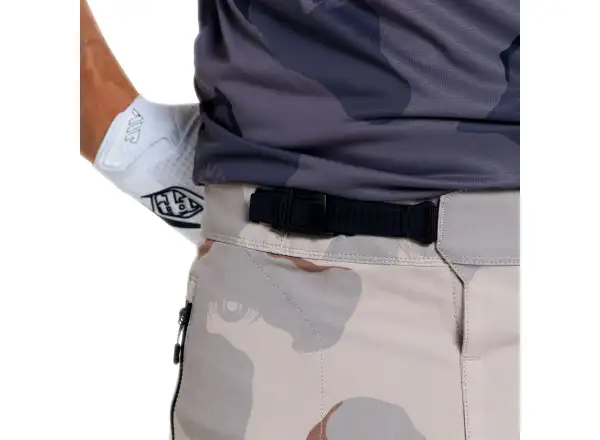 Troy Lee Designs Skyline Pro Herren-Shorts Flow Camo Pumice
