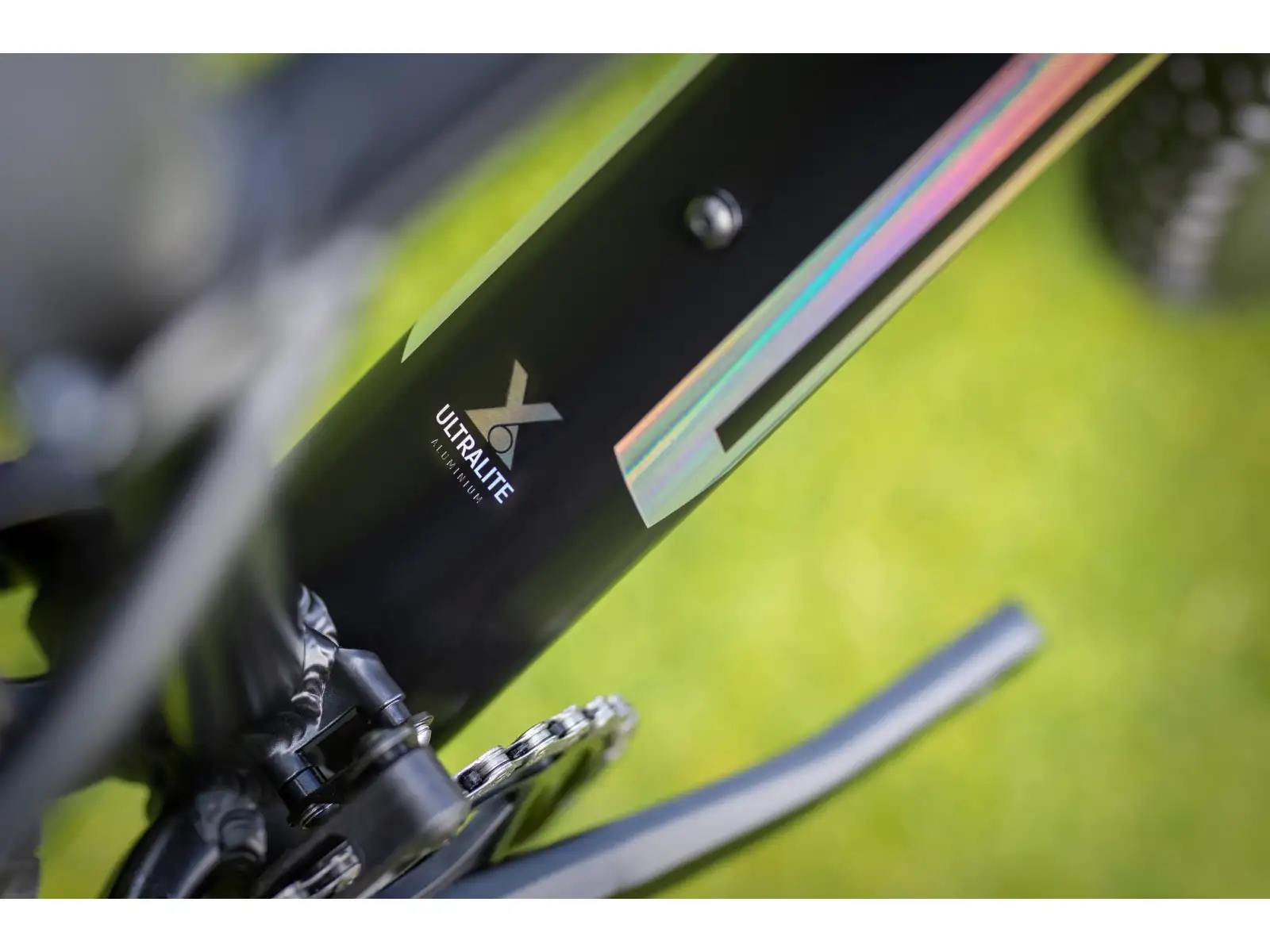 Superior Team 27 Issue Matte Black/Hologram Chrome/Team Red Kinderfahrrad
