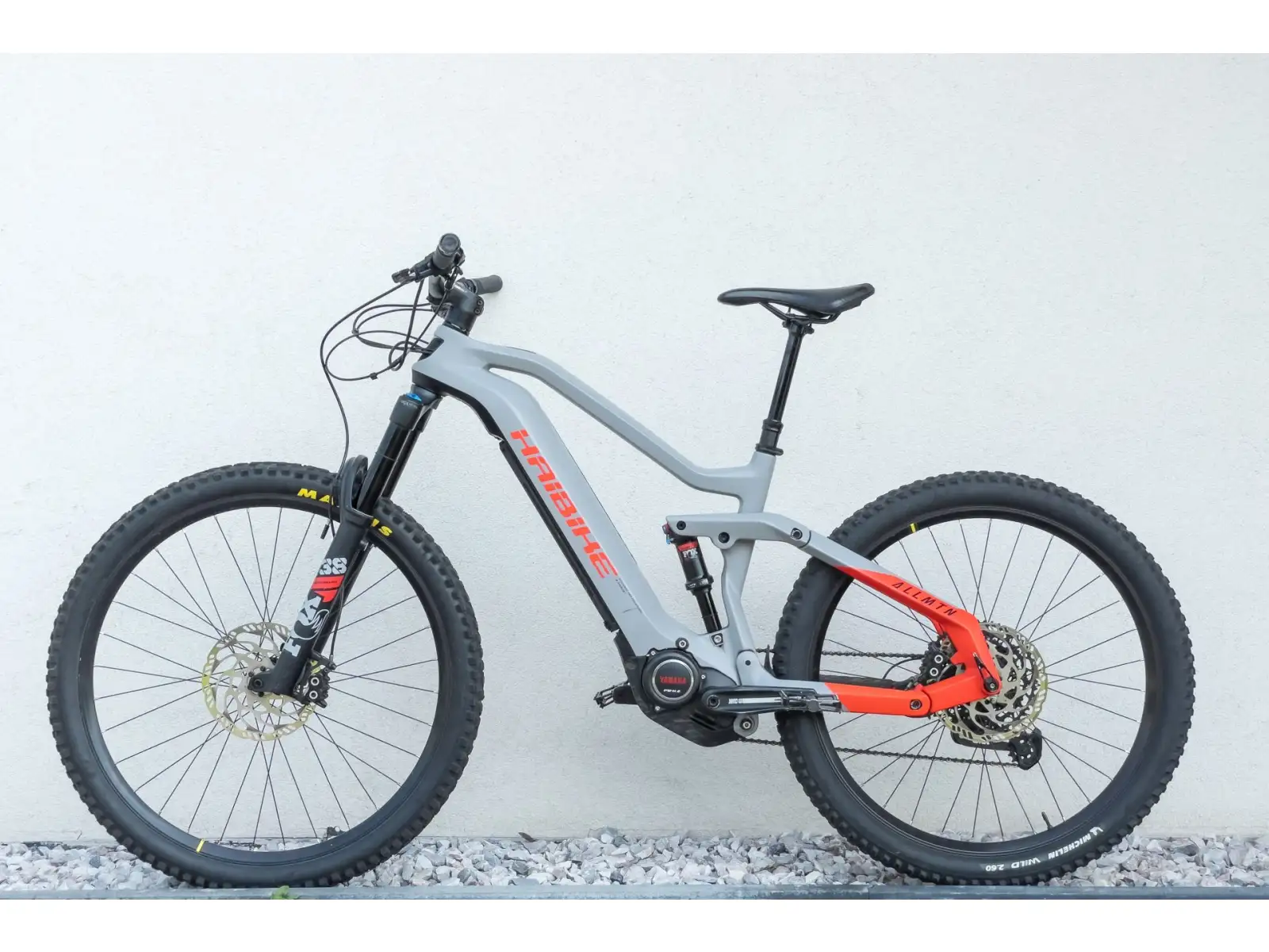 Haibike AllMtn 6 CRB Grey/Red vollgefedertes Elektrofahrrad aus VERLEIH