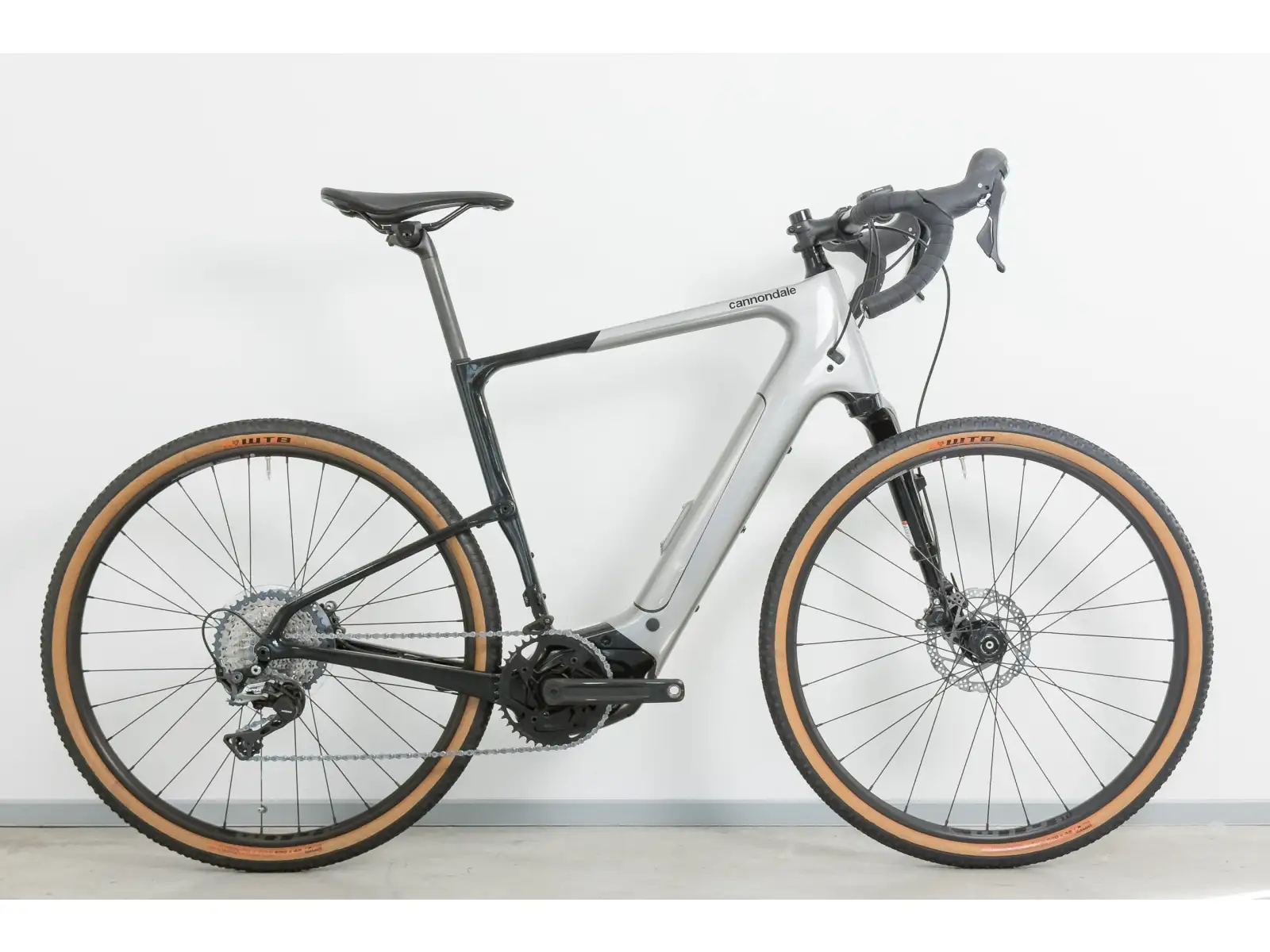 Cannondale Topstone NEO Carbon Lefty 3 GRY Gravel E-Bike Größe L GEPRÜFT