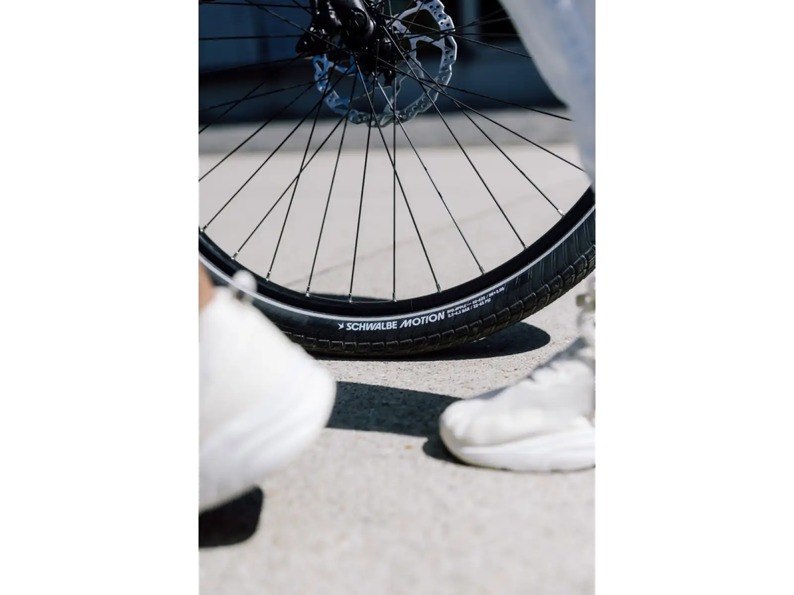 Schwalbe Motion Big Apple E-25 28" Trekking-Reifen Draht Black Reflex