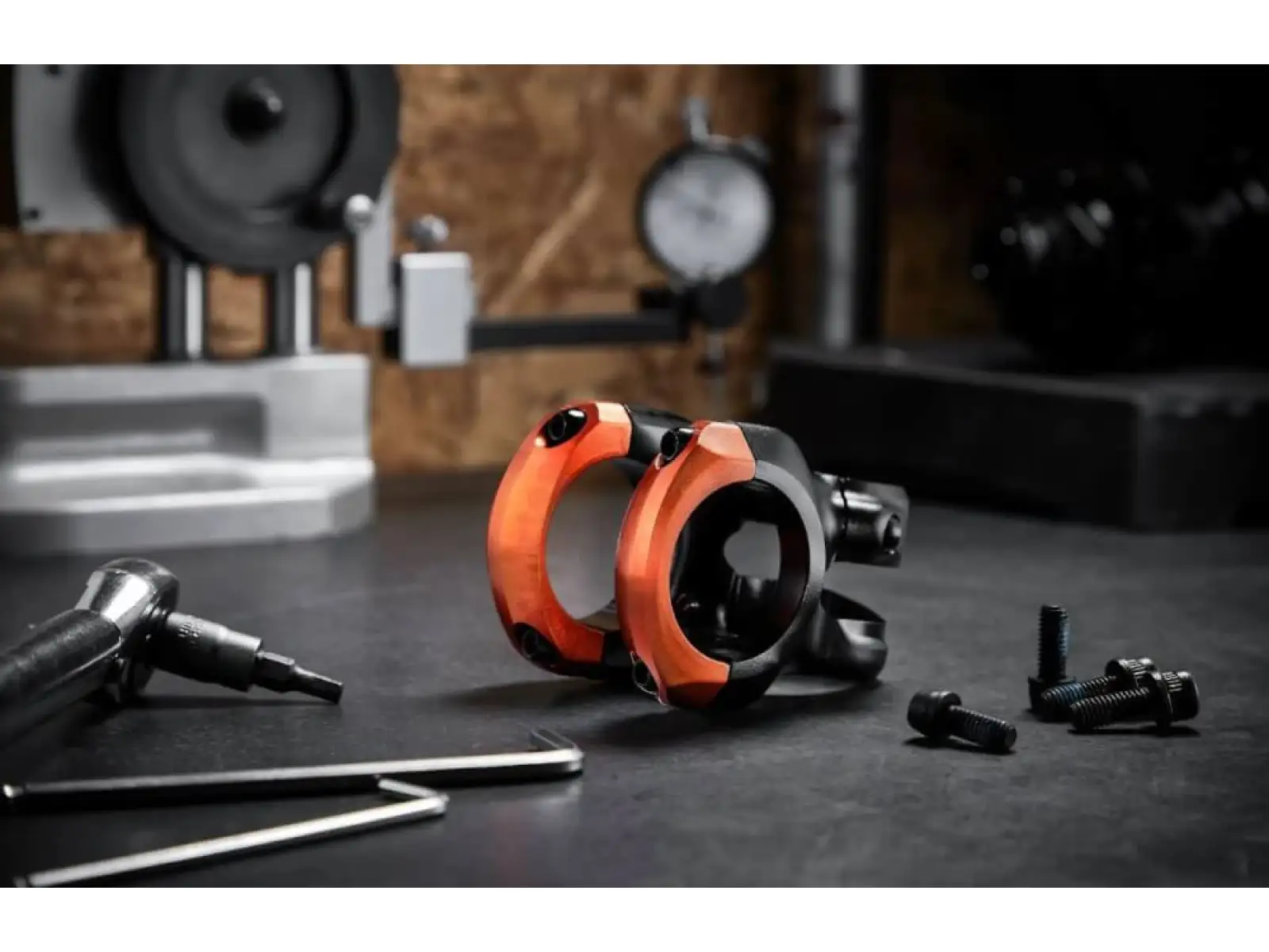 E-13 Plus 35 Vorbau 40 mm Schwarz/Orange