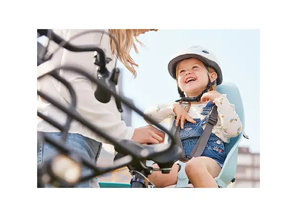 Urban Iki Kindersitz vorn mit Adapter Aotake Light Blue/Shinju Weiß