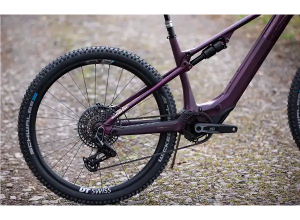 Superior iXF 9.8 Elektro-Mountainbike in mattem Beeren-Carbon