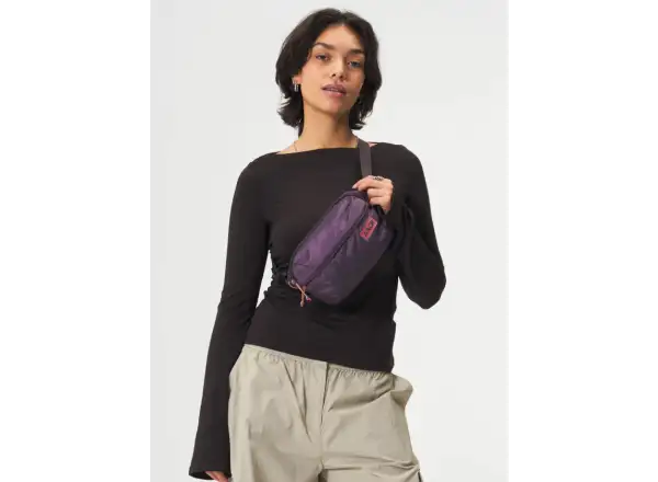 Aevor Hip Bag Ease Bauchtasche Oxy Purple