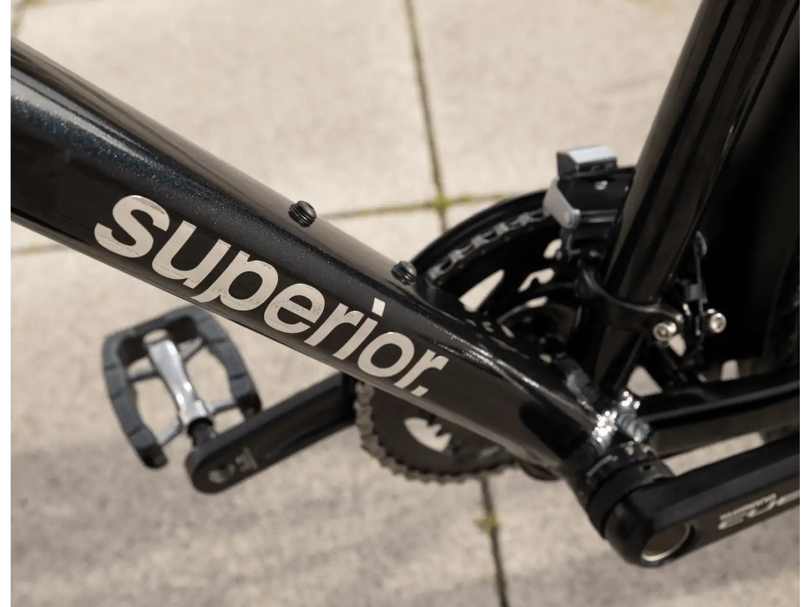 Superior Blox 6.7 T Stadtfahrrad Gloss Metallic Black