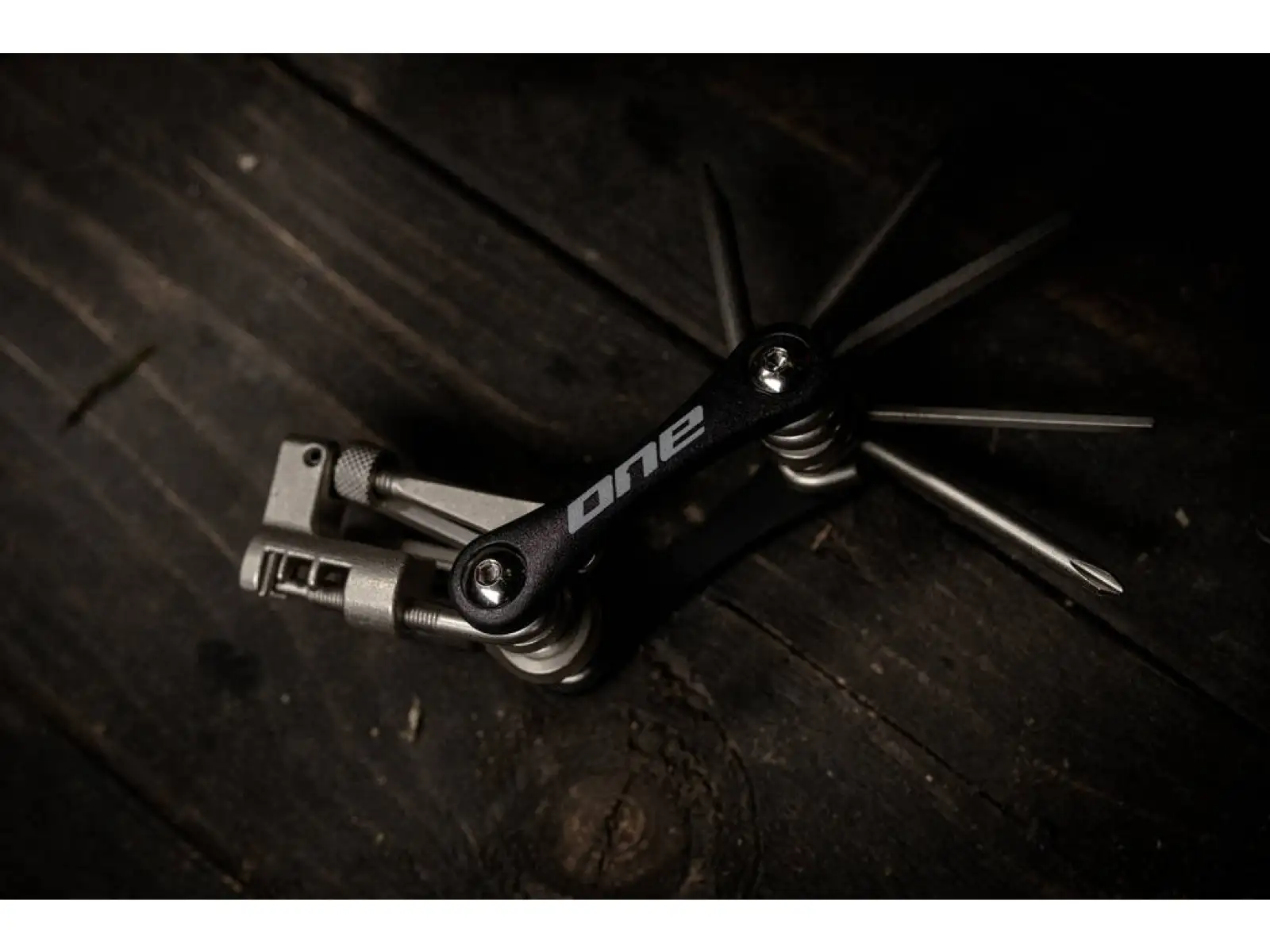 One Bikeparts Multifunktionswerkzeug 12 Funktionen schwarz