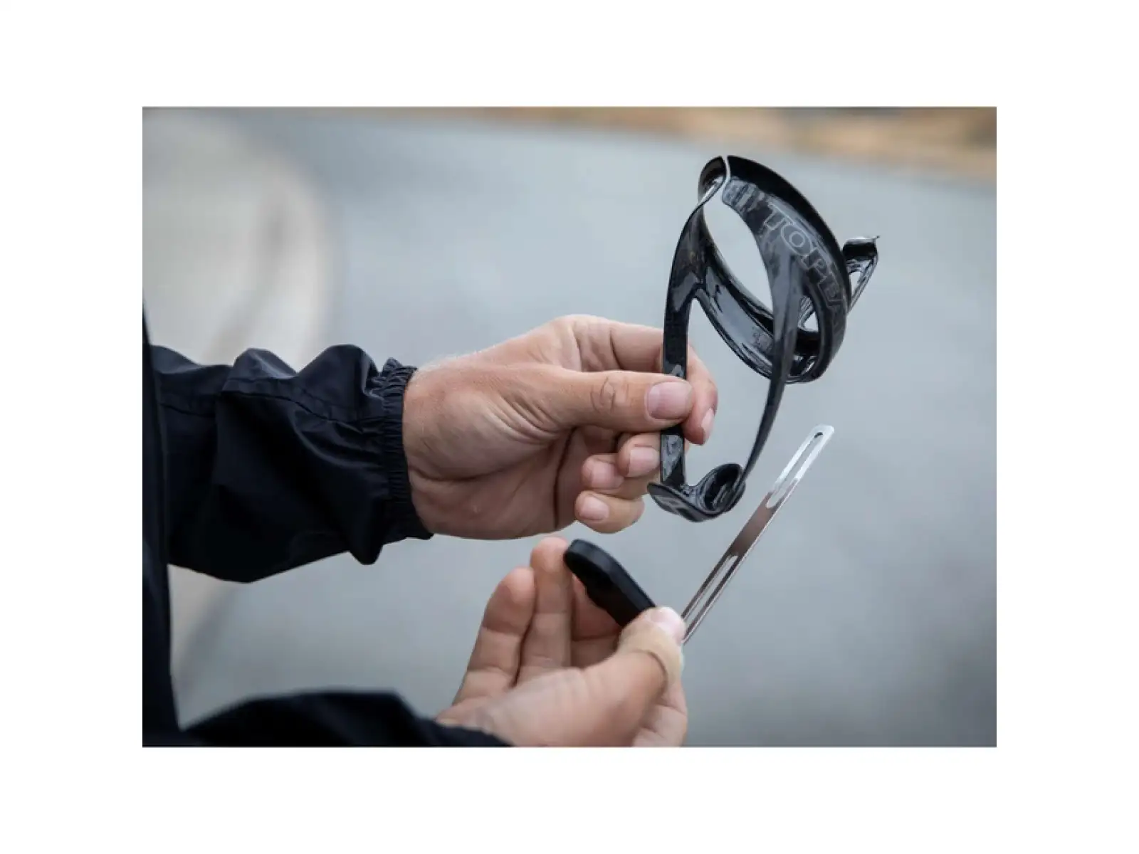 Topeak Ninja Universal Halterung Flaschenhalter unter dem Korb