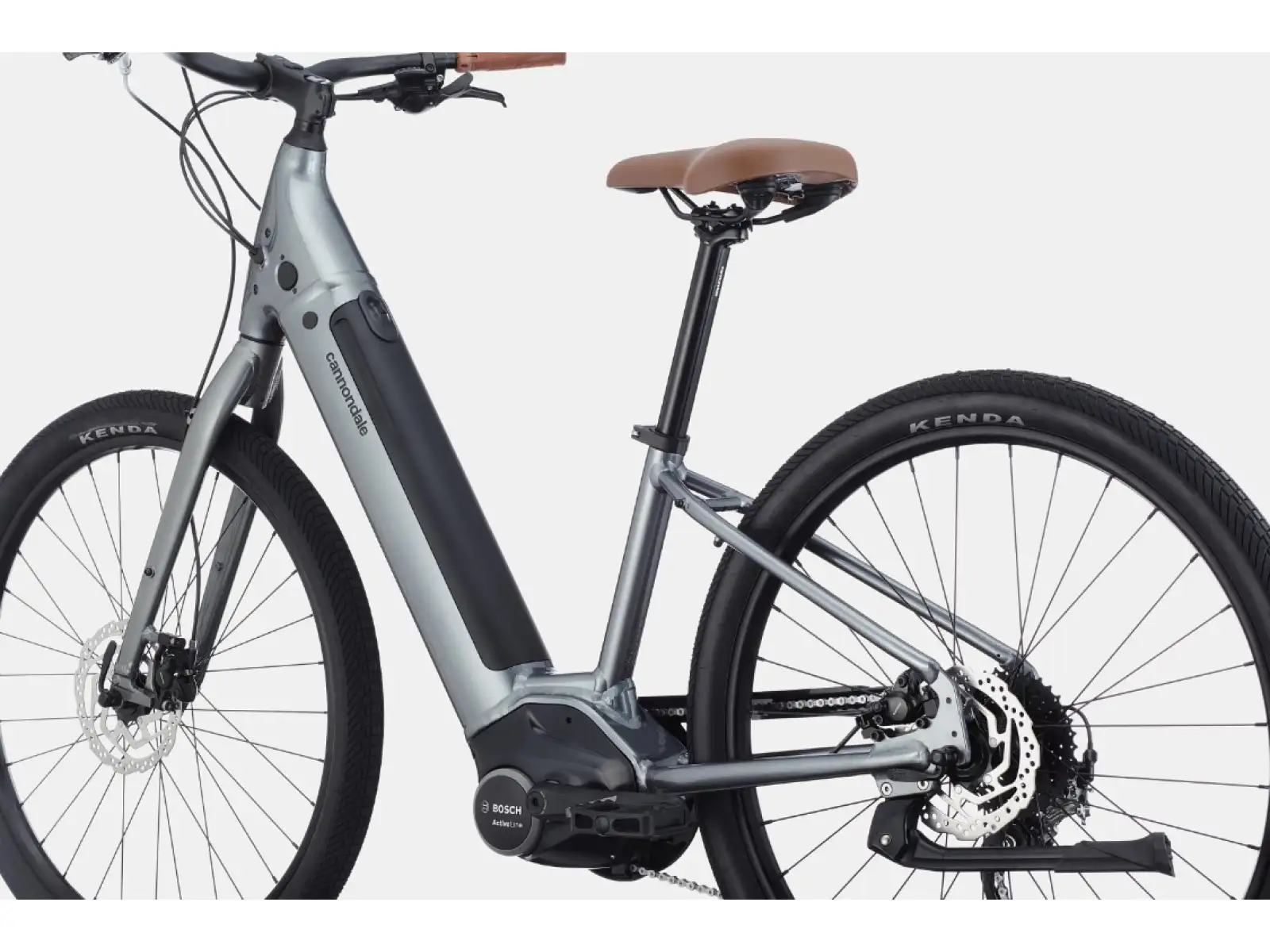 Cannondale Adventure NEO 4 GRY - elektrisches Stadtfahrrad.