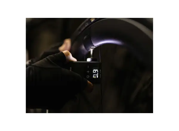 Topeak Pumpe E-booster Digital Mini