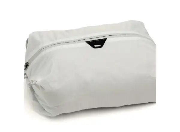 Peak Design Ultralight Packing Cube mit dem Cloud Cover.