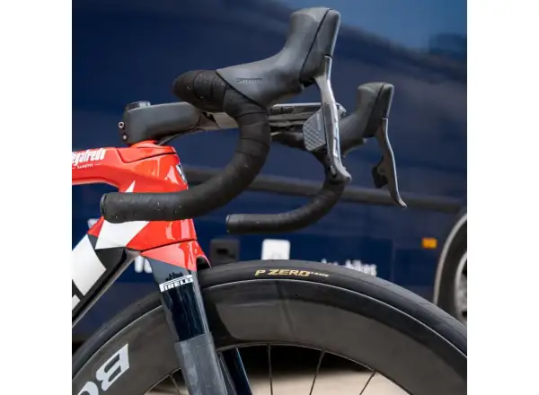 Pirelli P ZERO™ Race 150° Jubiläumsstraßenreifen 26-622 Kevlar schwarz