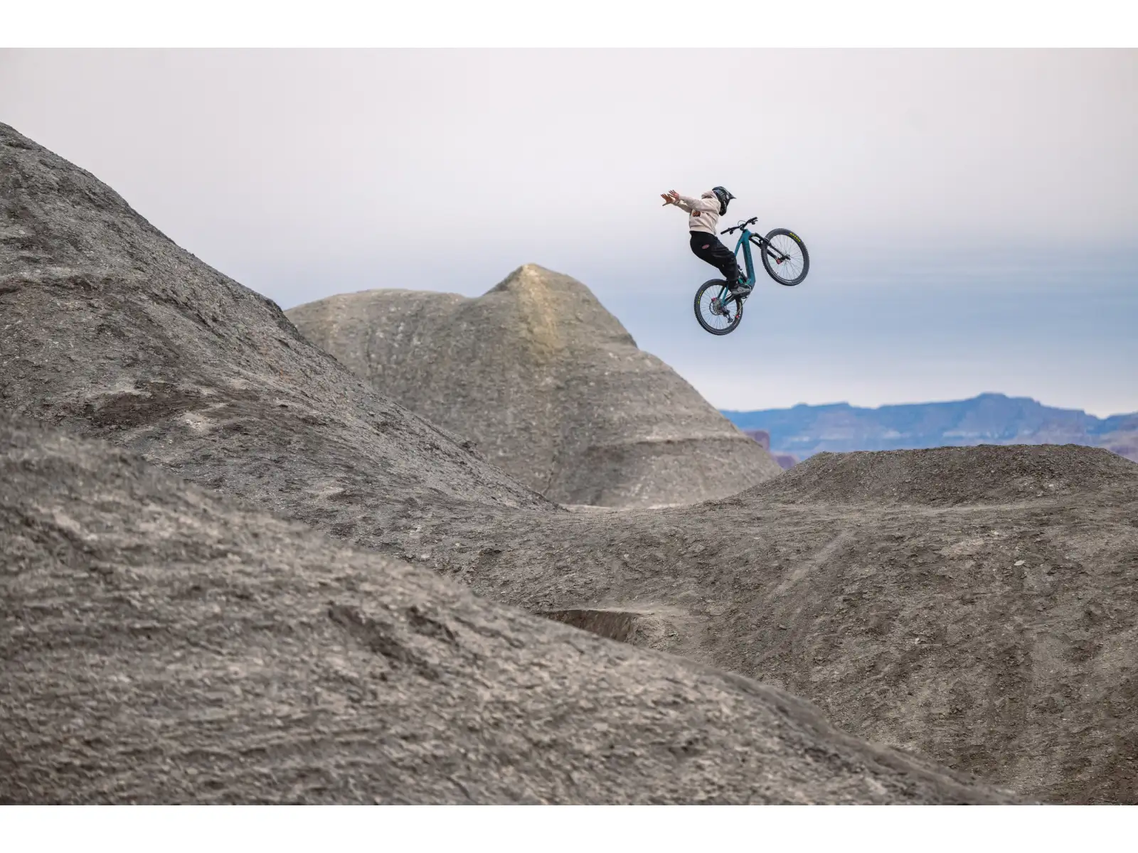 Santa Cruz Bullit 4 C MX 27 90 CH E-Bike Matte Carbon