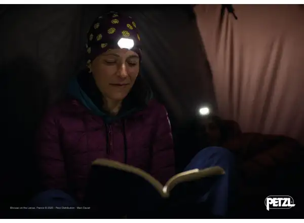 Petzl IKO Core wiederaufladbare Stirnlampe Schwarz
