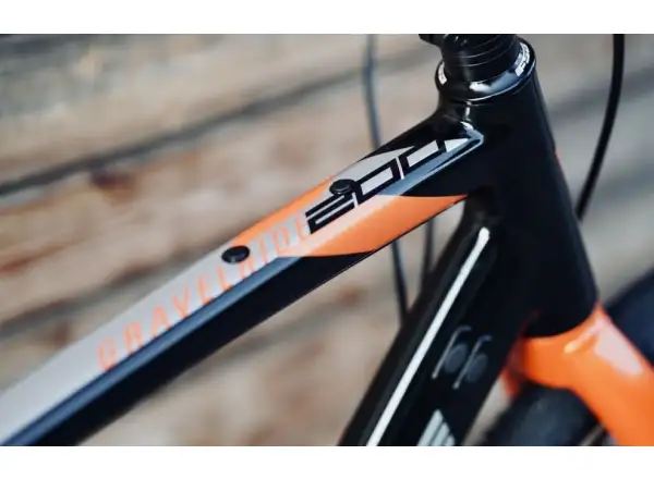 Rock Machine Gravelride 200 Schotterrad in Gloss Schwarz/Brick Orange/Silber.