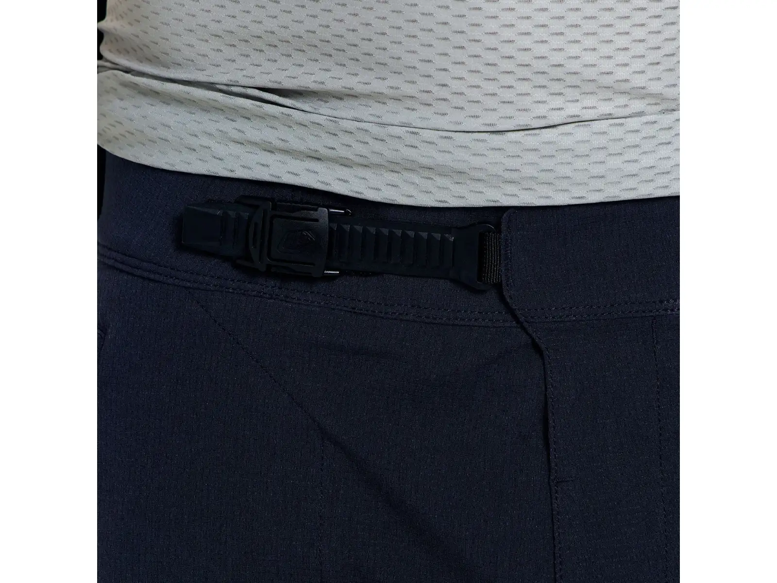 Troy Lee Designs Skyline Pro Air Herren-Shorts mit Einsatz x BN3TH Liner Mono Carbon