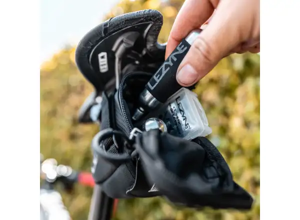 Lezyne M-Caddy Tubeless Kit Werkzeugset schwarz