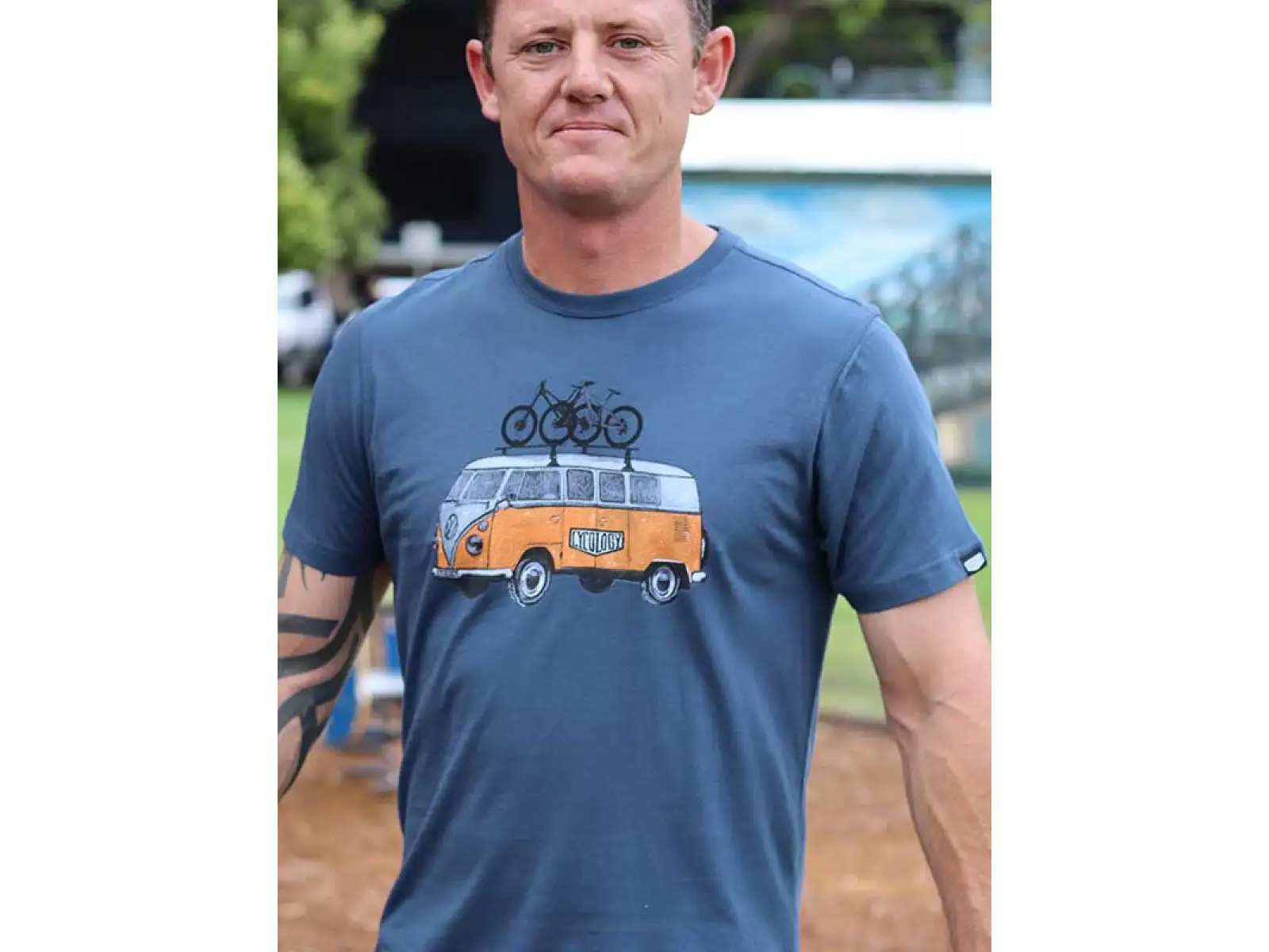 Cycology Road Trip MTB Herren-T-Shirt mit kurzen Ärmeln blau Größe M