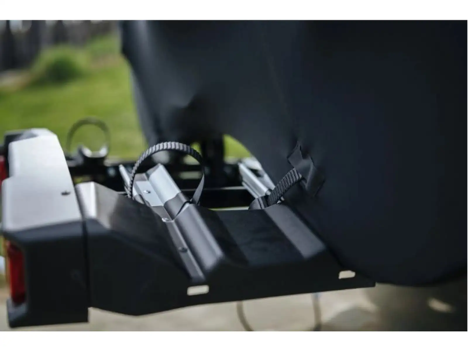Montone Bike mKayak PRO 2.0 Fahrradtasche für den Innen- und Außenbereich grau.