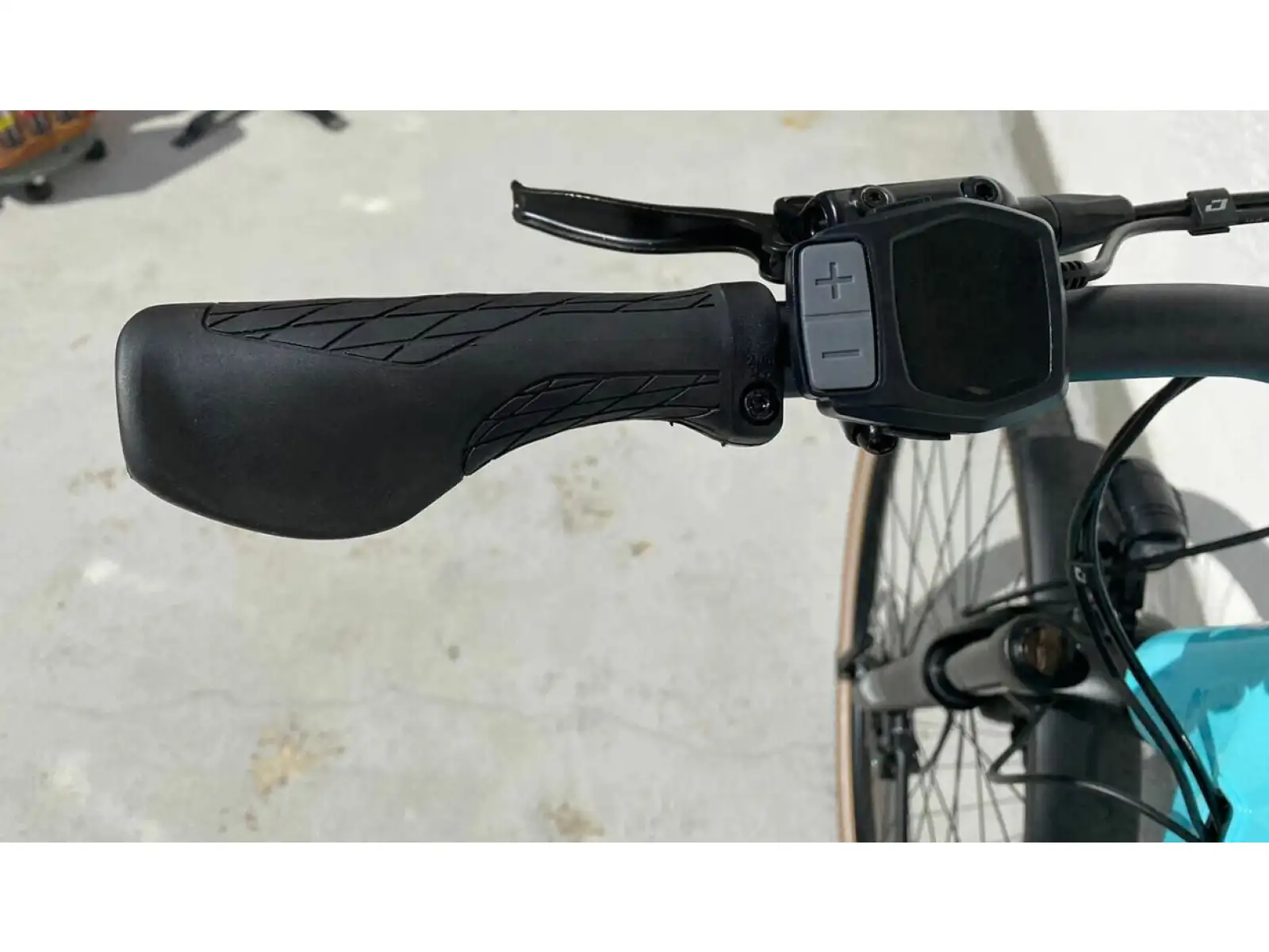 Rock Machine Ebike CrossRide INT e425 Damen Glanz Mint/Weiß Cross-Elektrofahrrad