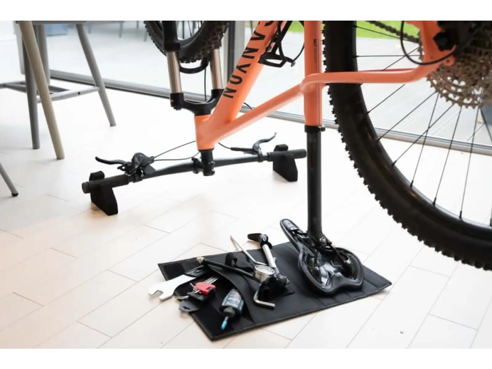 Hiplok Flipstand Lenkerständer und Matte schwarz